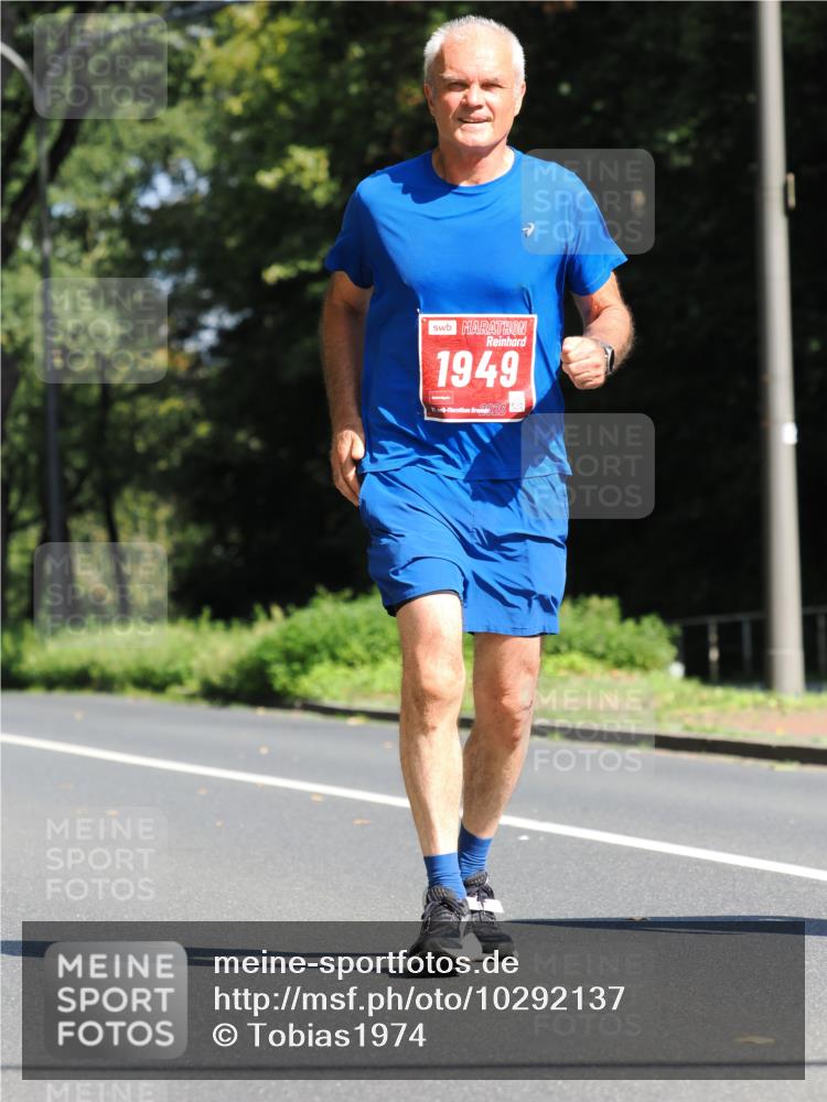 13.09.2026 - 21. swb-Marathon Bremen TobiasT http://msf.ph/oto/10292137 13.09.2026 12:44:50 Laufen 1949, 2, 2026 meine-sportfotos.de