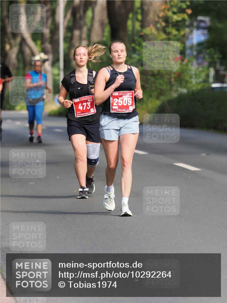 13.09.2026 - 21. swb-Marathon Bremen TobiasT http://msf.ph/oto/10292264 13.09.2026 12:48:12 Laufen 473, 2509, 21 meine-sportfotos.de