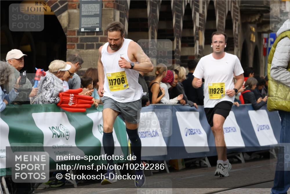13.09.2026 - 21. swb-Marathon Bremen Strokosch-Dieckow http://msf.ph/oto/10292286 13.09.2026 10:46:25 Ziel 10436, 10447, 10992, 11925, 11956, 12556, 12557, 13529, 13609, 13612, 13640, 10590, 10897, 11110, 11155, 11356, 12035, 13511 meine-sportfotos.de