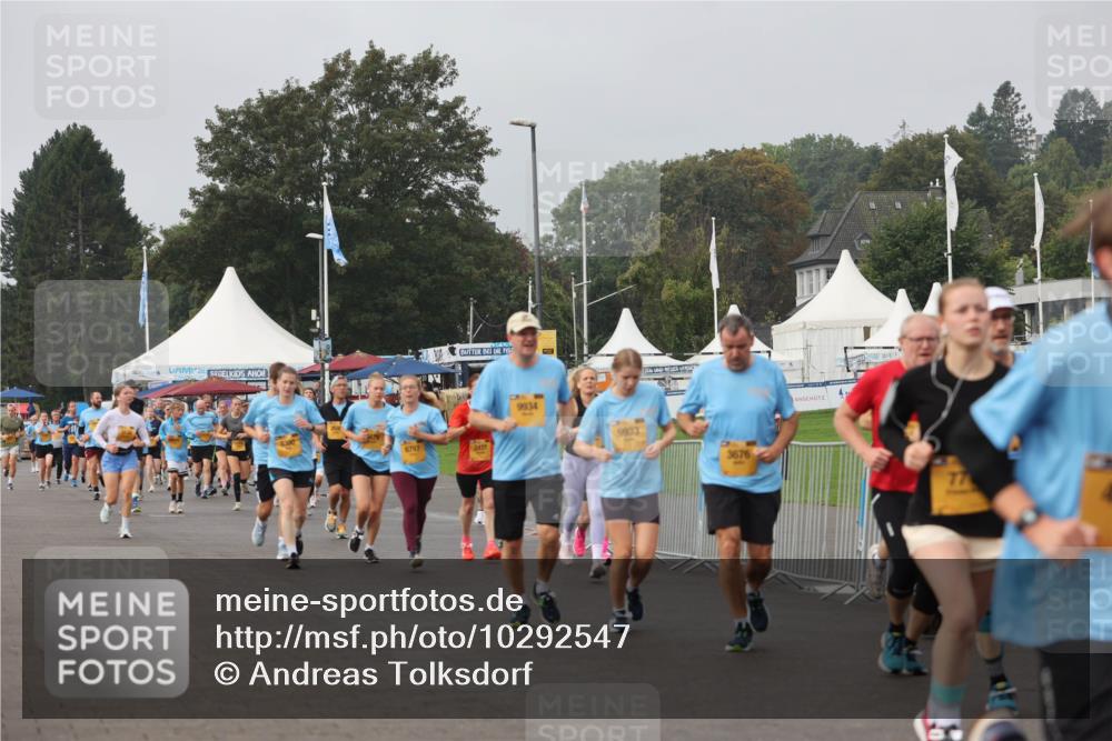 13.09.2026 - Kiel Lauf Andreas Tolksdorf http://msf.ph/oto/10292547 13.09.2026 09:25:22 Kiellinie 9933, 6797, 2437, 3676 meine-sportfotos.de