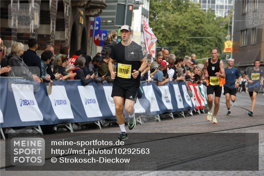 13.09.2026 - 21. swb-Marathon Bremen Strokosch-Dieckow http://msf.ph/oto/10292563 13.09.2026 10:46:37 Ziel 10228, 10447, 10992, 11287, 11706, 11925, 11926, 13609, 13640, 10445, 12364, 12375 meine-sportfotos.de