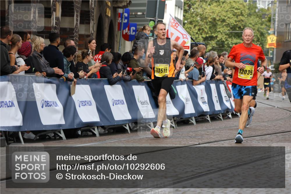 13.09.2026 - 21. swb-Marathon Bremen Strokosch-Dieckow http://msf.ph/oto/10292606 13.09.2026 10:46:40 Ziel 10228, 11287, 11356, 11706, 11925, 11926, 13609, 13640, 10445, 10504, 11661, 12364, 12375 meine-sportfotos.de
