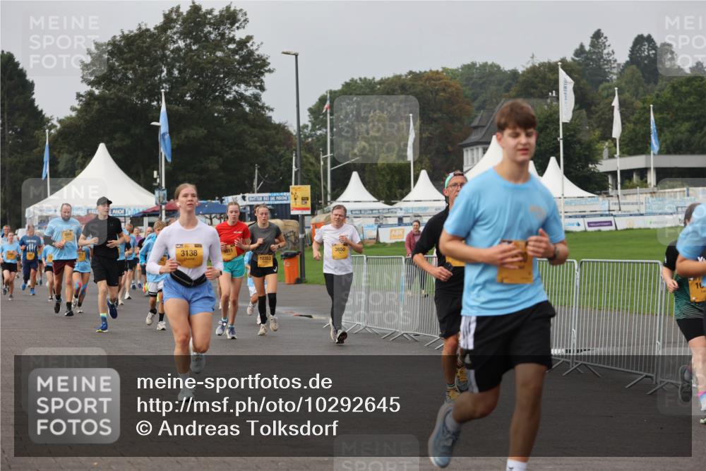 13.09.2026 - Kiel Lauf Andreas Tolksdorf http://msf.ph/oto/10292645 13.09.2026 09:25:28 Kiellinie 3138, 5011, 10353, 3850 meine-sportfotos.de