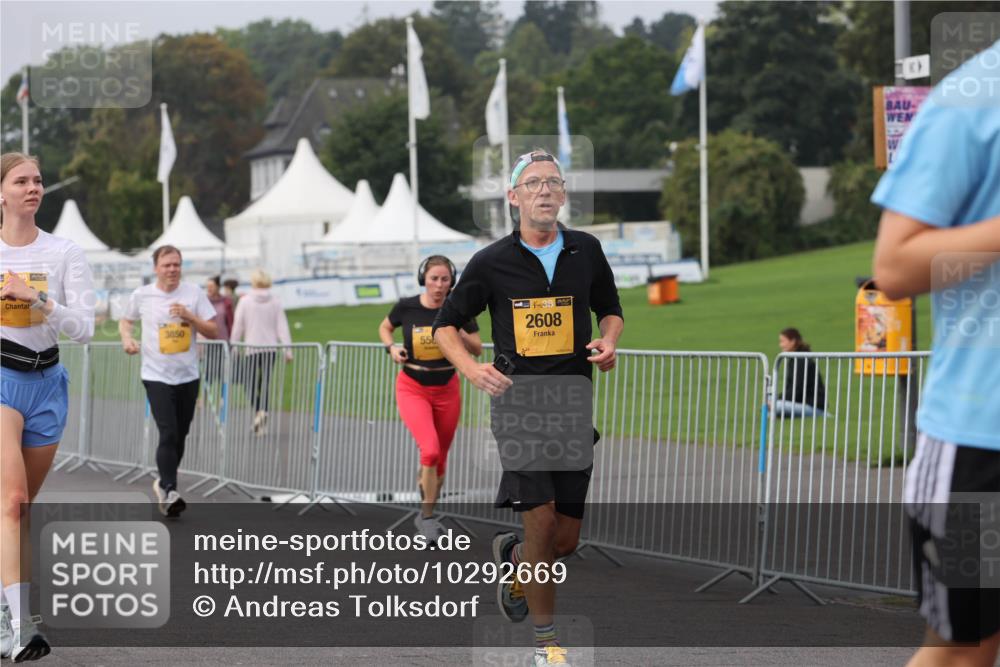 13.09.2026 - Kiel Lauf Andreas Tolksdorf http://msf.ph/oto/10292669 13.09.2026 09:25:30 Kiellinie 3850, 55, 38, 2608 meine-sportfotos.de