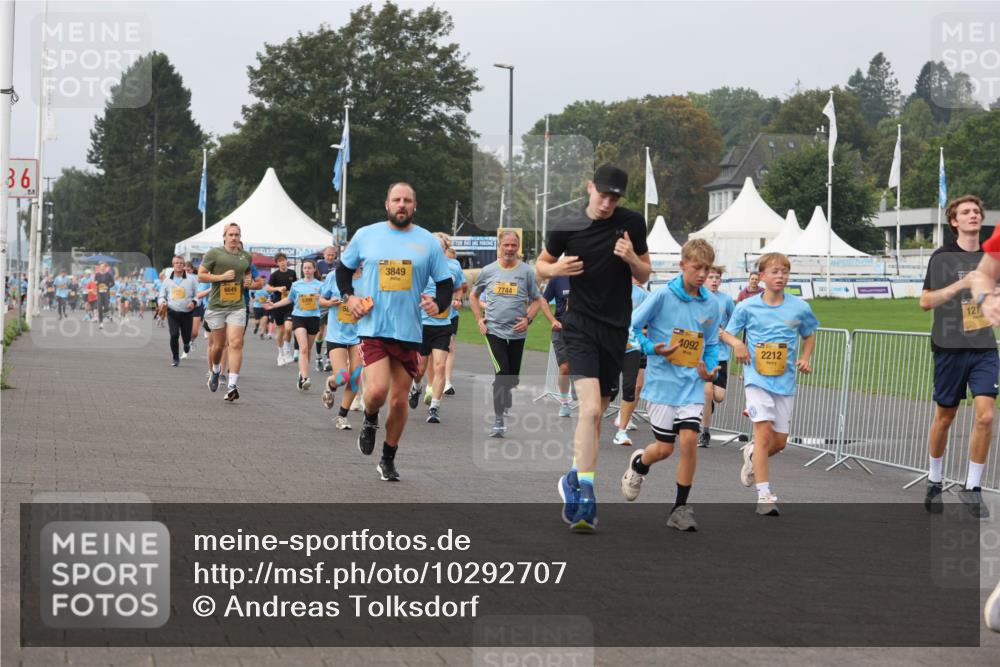 13.09.2026 - Kiel Lauf Andreas Tolksdorf http://msf.ph/oto/10292707 13.09.2026 09:25:35 Kiellinie 36, 6649, 3849, 7744, 2, 43, 4092, 2212, 121 meine-sportfotos.de