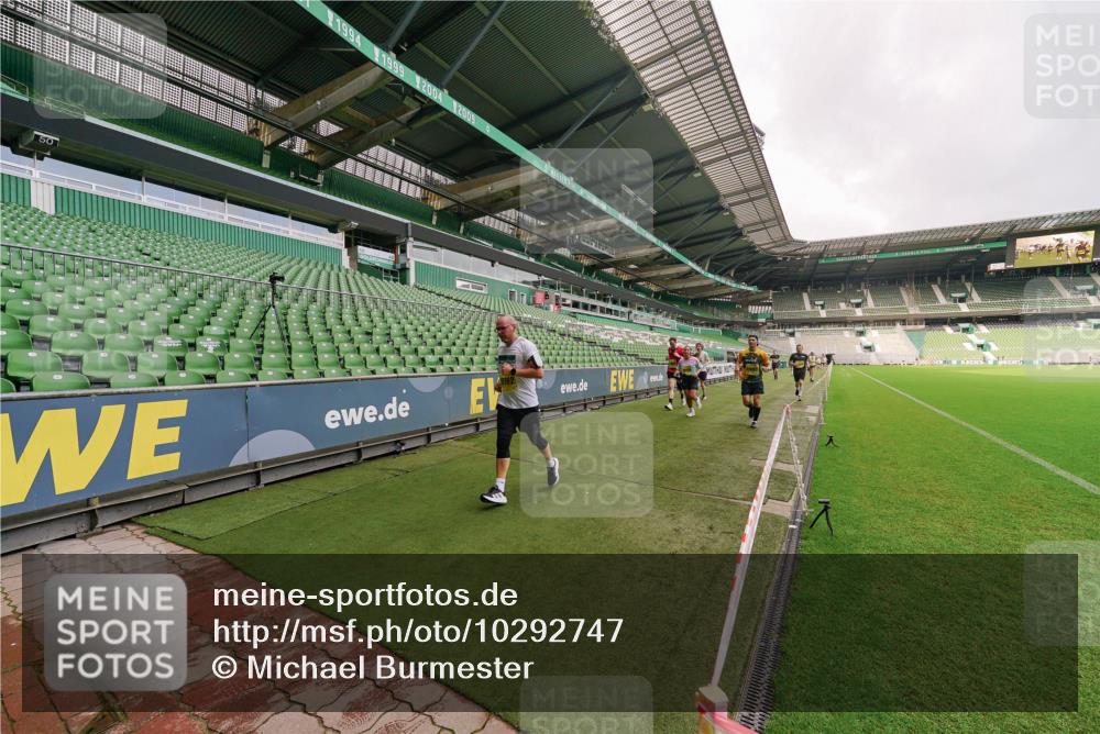13.09.2026 - 21. swb-Marathon Bremen Michael Burmester http://msf.ph/oto/10292747 13.09.2026 10:29:28 Laufen im Stadion 10162, 10170, 10183, 10189, 10193, 10200, 10218, 10233, 10253, 10267, 10270, 10294, 10316, 10329, 10334, 10348, 10381, 10392, 10421, 10426, 10452, 10467, 10508, 10525, 10537, 10538, 10544, 10585, 10652, 10655, 10709, 10734, 10739, 10761, 10763, 10764, 10770, 10808, 10814, 10825, 10827, 10835, 10840, 10876, 10887, 10906, 10910, 10923, 10966, 10993, 11002, 11005, 11007, 11018, 11035, 11058, 11087, 11092, 11109, 11170 meine-sportfotos.de