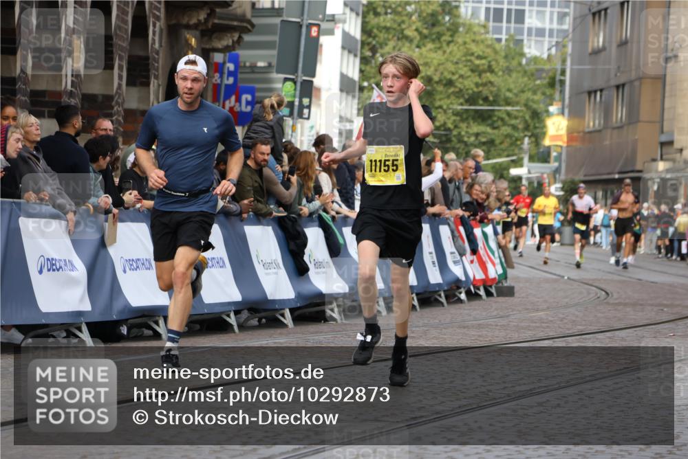 13.09.2026 - 21. swb-Marathon Bremen Strokosch-Dieckow http://msf.ph/oto/10292873 13.09.2026 10:46:44 Ziel 10228, 10897, 11110, 11287, 11356, 11706, 11926, 12035, 13511, 10289, 10445, 10504, 11199, 11212, 11608, 11661, 11783, 12364, 12375 meine-sportfotos.de