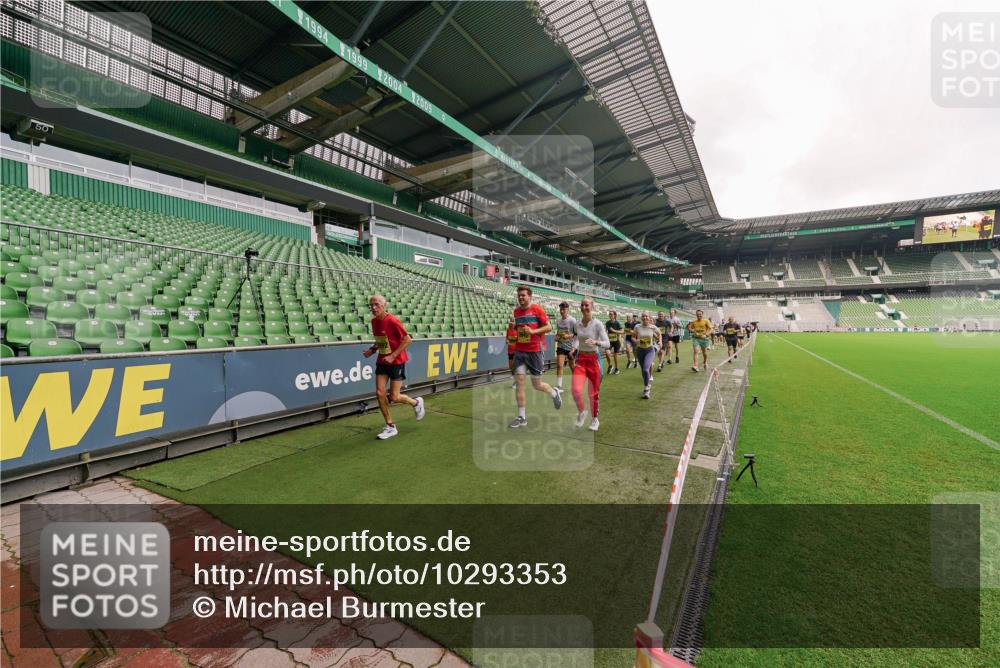13.09.2026 - 21. swb-Marathon Bremen Michael Burmester http://msf.ph/oto/10293353 13.09.2026 10:31:40 Laufen im Stadion 10141, 10146, 10174, 10222, 10227, 10246, 10255, 10256, 10281, 10284, 10304, 10339, 10359, 10365, 10410, 10443, 10448, 10471, 10478, 10479, 10503, 10515, 10517, 10518, 10529, 10540, 10543, 10555, 10565, 10577, 10579, 10588, 10589, 10608, 10610, 10626, 10631, 10641, 10646, 10684, 10685, 10690, 10703, 10704, 10707, 10708, 10714, 10721, 10725, 10757, 10765, 10780, 10821, 10822, 10837, 10838, 10862, 10863, 10884, 10886, 10984, 11038, 11350, 11379 meine-sportfotos.de