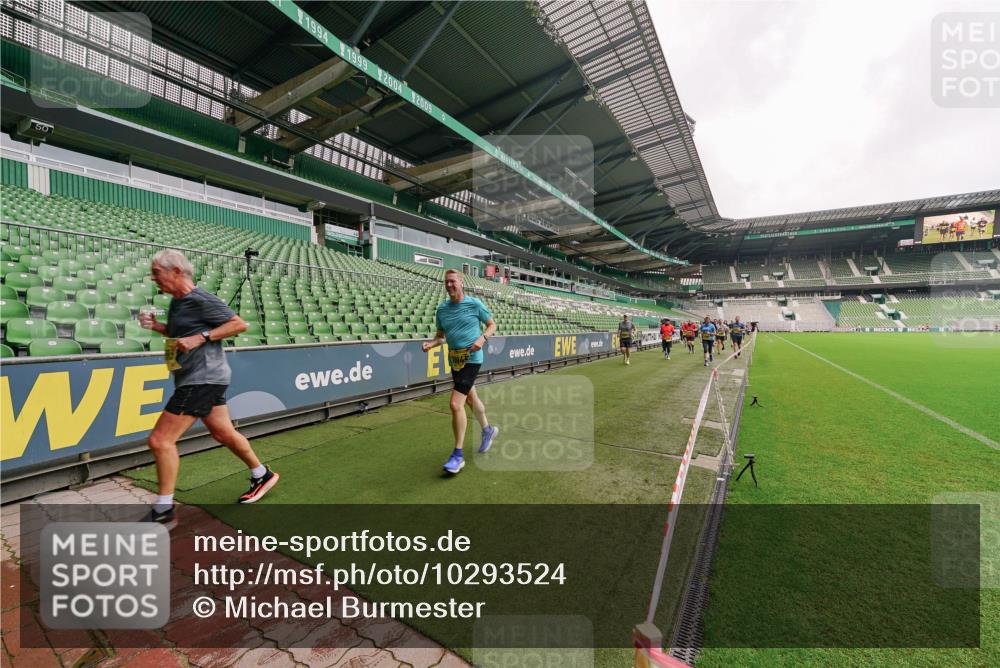 13.09.2026 - 21. swb-Marathon Bremen Michael Burmester http://msf.ph/oto/10293524 13.09.2026 10:32:25 Laufen im Stadion 10067, 10078, 10141, 10146, 10166, 10203, 10222, 10226, 10243, 10246, 10249, 10255, 10256, 10284, 10300, 10322, 10365, 10372, 10374, 10379, 10383, 10394, 10410, 10443, 10471, 10478, 10479, 10486, 10494, 10503, 10517, 10518, 10529, 10540, 10543, 10550, 10555, 10565, 10577, 10579, 10589, 10608, 10610, 10626, 10631, 10646, 10670, 10675, 10684, 10685, 10690, 10703, 10704, 10707, 10708, 10721, 10725, 10728, 10771, 10794, 10798, 11350, 11379 meine-sportfotos.de