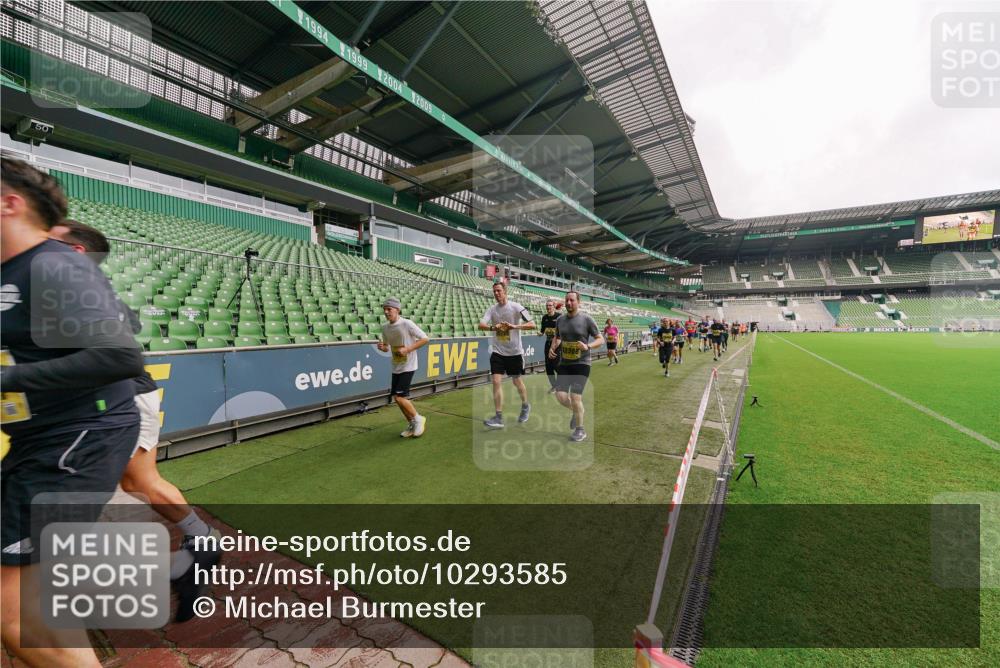 13.09.2026 - 21. swb-Marathon Bremen Michael Burmester http://msf.ph/oto/10293585 13.09.2026 10:32:40 Laufen im Stadion 10067, 10078, 10146, 10166, 10184, 10203, 10211, 10222, 10226, 10243, 10246, 10249, 10255, 10256, 10300, 10322, 10365, 10372, 10374, 10379, 10383, 10394, 10408, 10410, 10443, 10471, 10478, 10479, 10486, 10494, 10503, 10517, 10518, 10529, 10530, 10540, 10543, 10550, 10555, 10565, 10579, 10589, 10608, 10610, 10626, 10631, 10646, 10670, 10673, 10675, 10690, 10703, 10704, 10707, 10708, 10721, 10725, 10728, 10745, 10749, 10750, 10771, 10794, 10798 meine-sportfotos.de