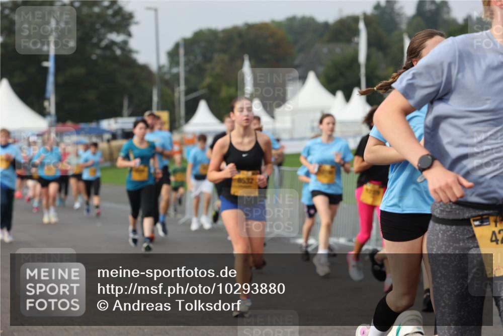 13.09.2026 - Kiel Lauf Andreas Tolksdorf http://msf.ph/oto/10293880 13.09.2026 09:25:11 Kiellinie 8632, 42 meine-sportfotos.de