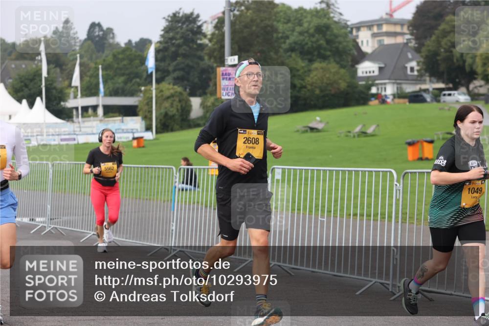 13.09.2026 - Kiel Lauf Andreas Tolksdorf http://msf.ph/oto/10293975 13.09.2026 09:25:31 Kiellinie 5562, 38, 2608, 38, 1049 meine-sportfotos.de