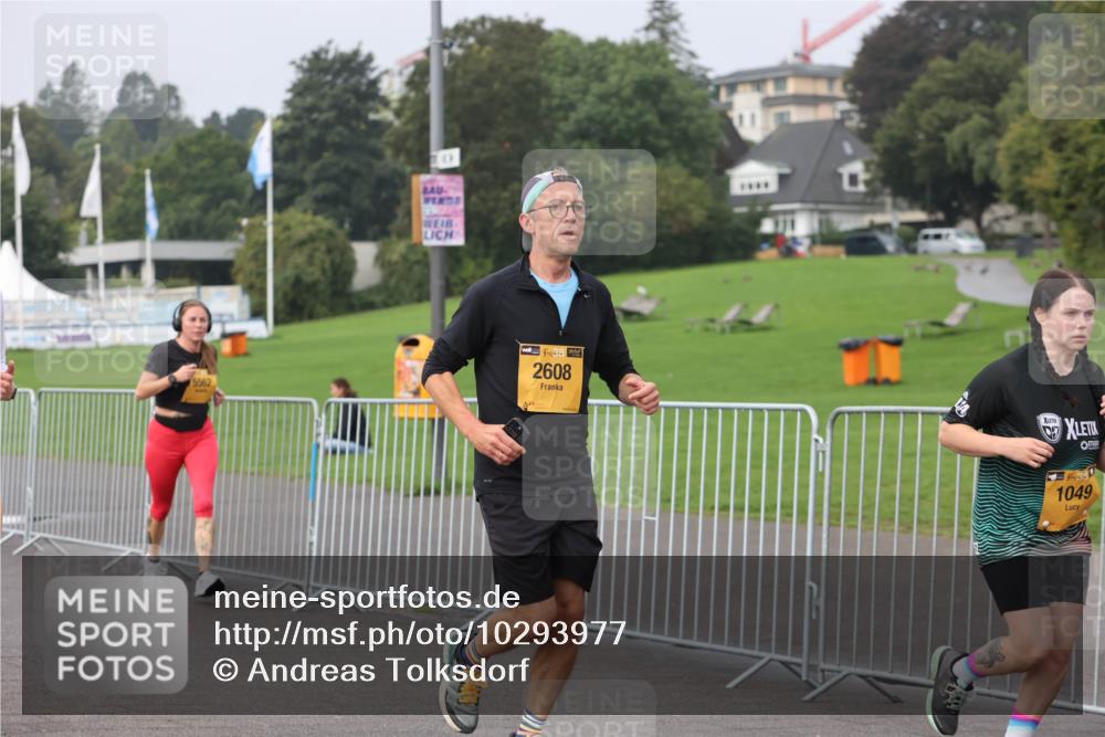 13.09.2026 - Kiel Lauf Andreas Tolksdorf http://msf.ph/oto/10293977 13.09.2026 09:25:31 Kiellinie 5562, 38, 2608, 1049 meine-sportfotos.de