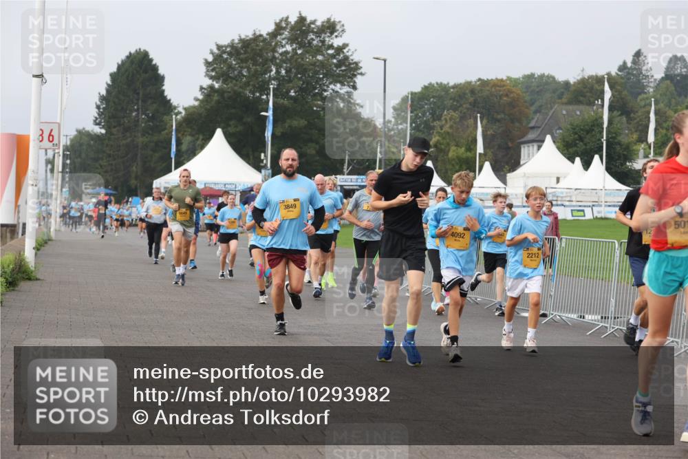 13.09.2026 - Kiel Lauf Andreas Tolksdorf http://msf.ph/oto/10293982 13.09.2026 09:25:34 Kiellinie 36, 6649, 3849, 4092, 2212, 501, 12 meine-sportfotos.de