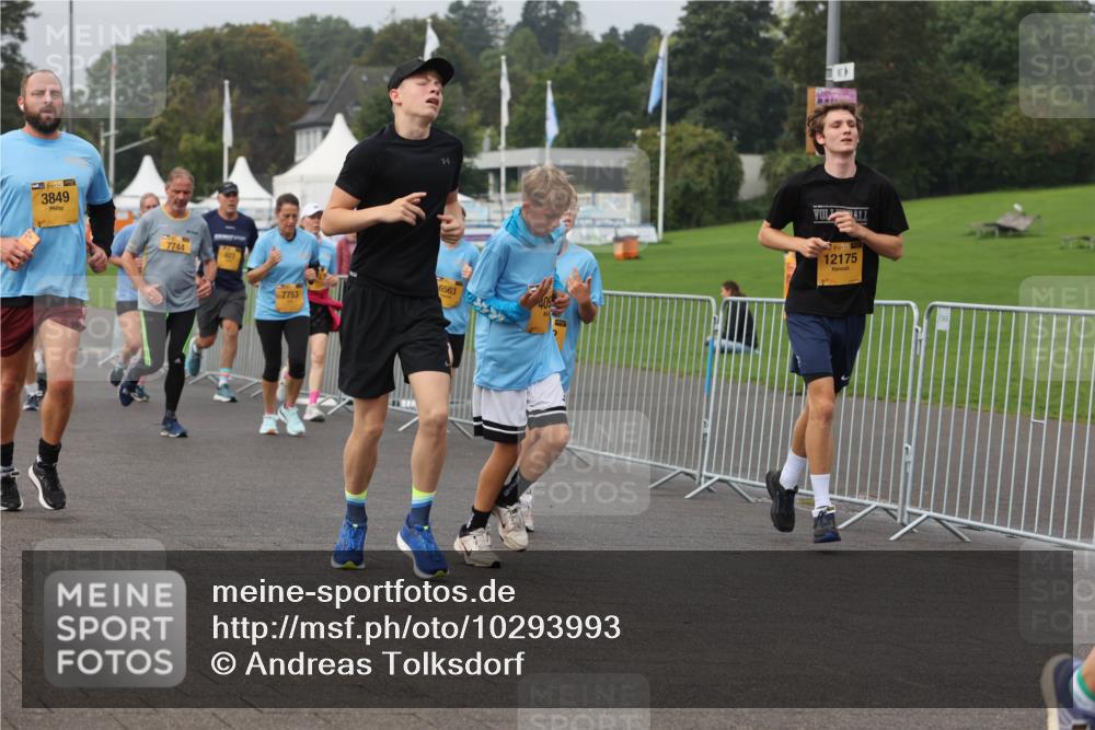 13.09.2026 - Kiel Lauf Andreas Tolksdorf http://msf.ph/oto/10293993 13.09.2026 09:25:36 Kiellinie 39, 3849, 7744, 7753, 6563, 38, 12175 meine-sportfotos.de