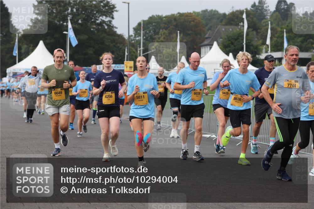13.09.2026 - Kiel Lauf Andreas Tolksdorf http://msf.ph/oto/10294004 13.09.2026 09:25:38 Kiellinie 39, 6649, 5400, 4256, 38, 5811, 8770, 6038, 9425, 8636, 4, 38, 7744 meine-sportfotos.de