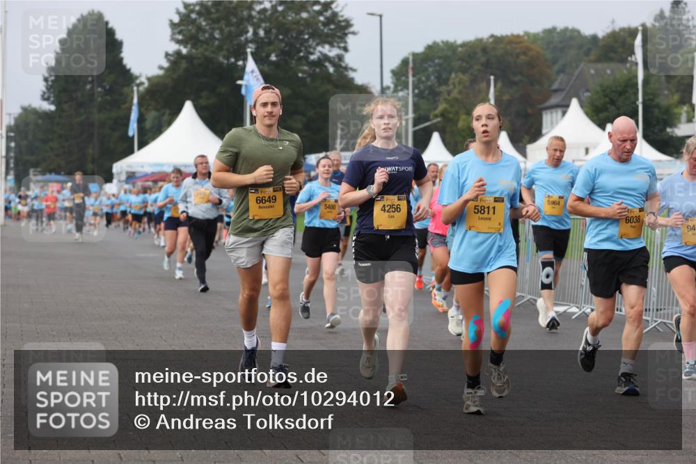 13.09.2026 - Kiel Lauf Andreas Tolksdorf http://msf.ph/oto/10294012 13.09.2026 09:25:39 Kiellinie 4, 39, 6649, 5400, 4256, 38, 5811, 5964, 6038, 94 meine-sportfotos.de