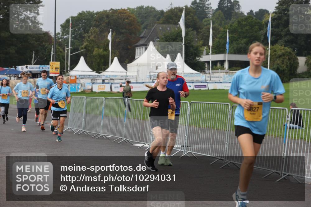 13.09.2026 - Kiel Lauf Andreas Tolksdorf http://msf.ph/oto/10294031 13.09.2026 09:25:49 Kiellinie 8476, 036, 827 meine-sportfotos.de