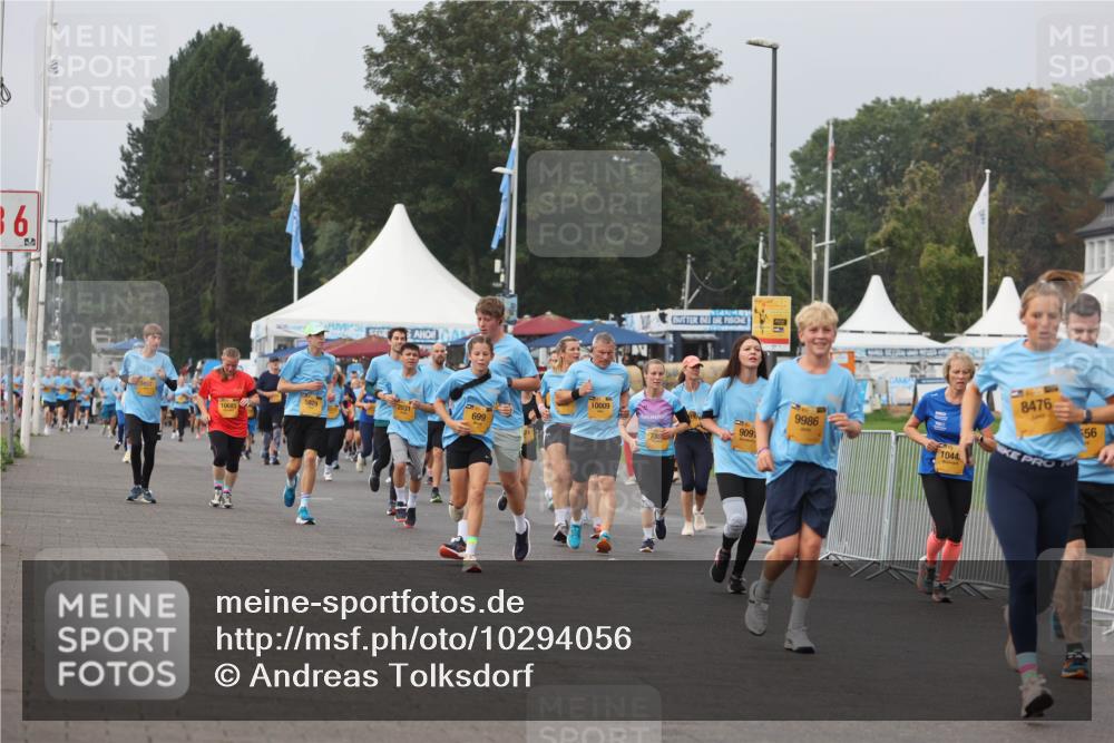 13.09.2026 - Kiel Lauf Andreas Tolksdorf http://msf.ph/oto/10294056 13.09.2026 09:25:53 Kiellinie 36, 10685, 699, 10009, 909, 9986, 1044, 8476, 556 meine-sportfotos.de