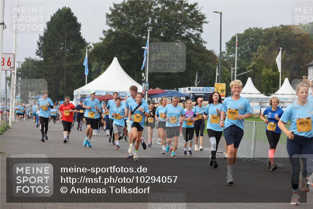 13.09.2026 - Kiel Lauf Andreas Tolksdorf http://msf.ph/oto/10294057 13.09.2026 09:25:53 Kiellinie 36, 5857, 699, 10009, 9091, 9986, 10445, 8476 meine-sportfotos.de