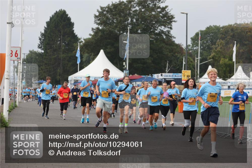 13.09.2026 - Kiel Lauf Andreas Tolksdorf http://msf.ph/oto/10294061 13.09.2026 09:25:54 Kiellinie 36, 9986, 402, 699, 10685, 10009, 10445 meine-sportfotos.de