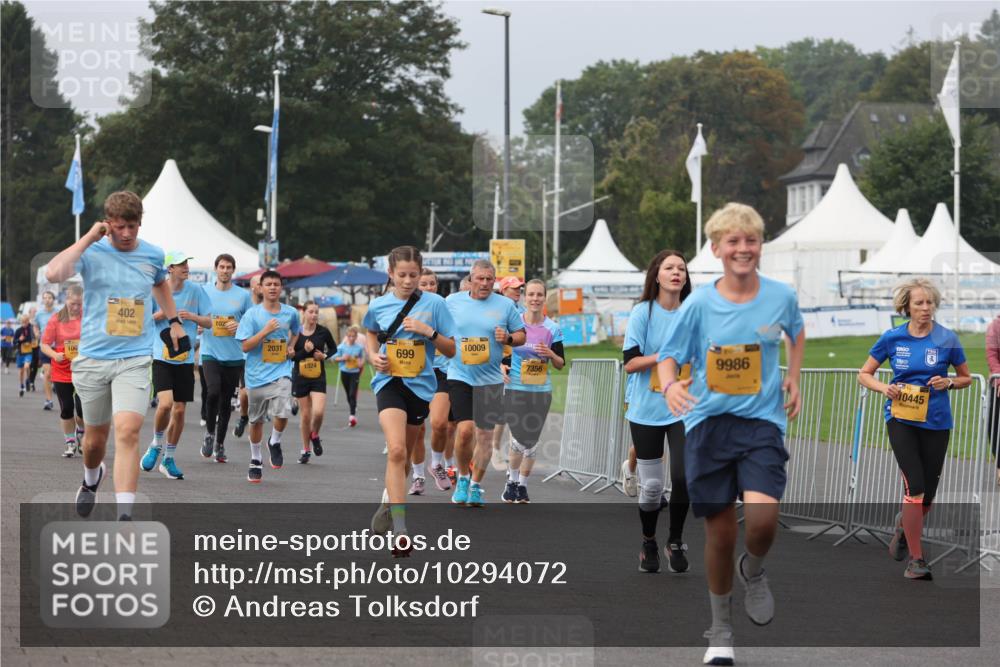 13.09.2026 - Kiel Lauf Andreas Tolksdorf http://msf.ph/oto/10294072 13.09.2026 09:25:56 Kiellinie 106, 402, 102, 10009, 2031, 699, 1324, 7356, 9986, 10445 meine-sportfotos.de