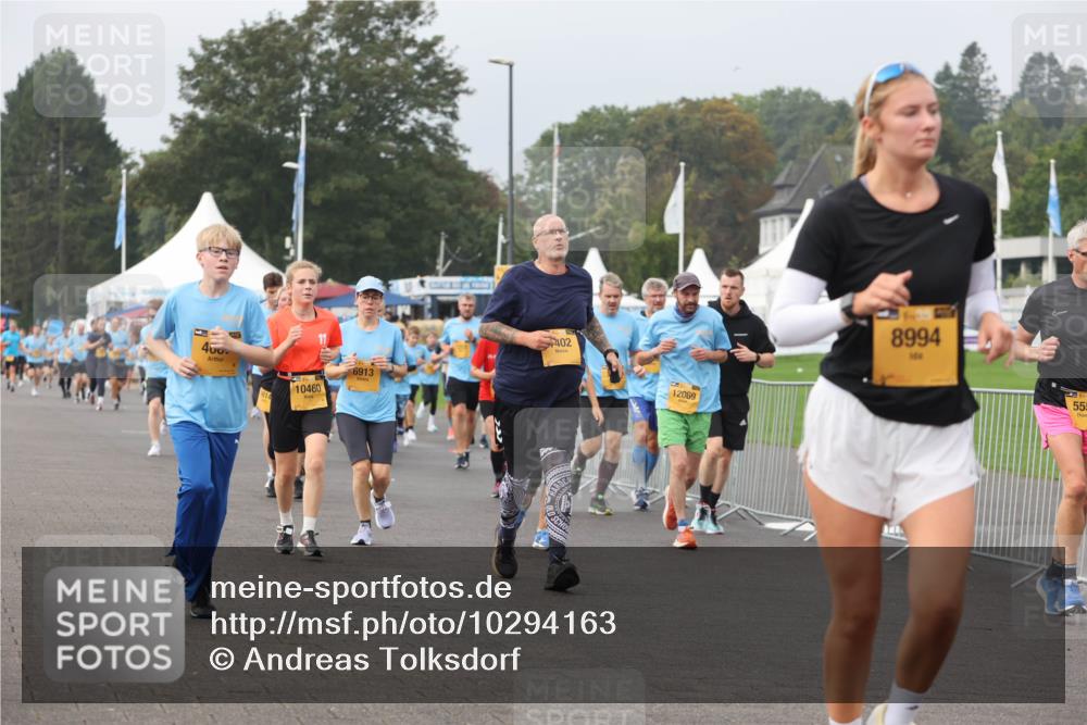 13.09.2026 - Kiel Lauf Andreas Tolksdorf http://msf.ph/oto/10294163 13.09.2026 09:26:14 Kiellinie 400, 10460, 6913, 402, 12069, 8994, 555 meine-sportfotos.de