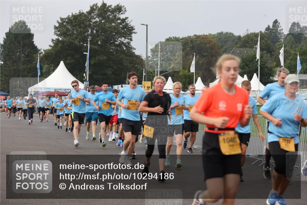 13.09.2026 - Kiel Lauf Andreas Tolksdorf http://msf.ph/oto/10294186 13.09.2026 09:26:17 Kiellinie 10202, 1814, 1020112, 104, 7731 meine-sportfotos.de