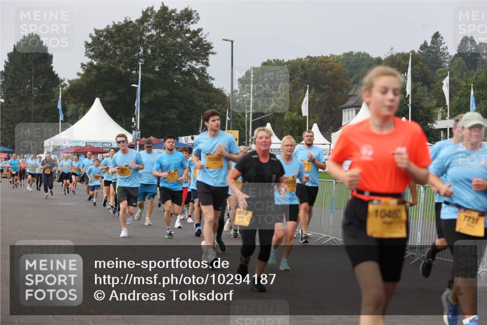 13.09.2026 - Kiel Lauf Andreas Tolksdorf http://msf.ph/oto/10294187 13.09.2026 09:26:17 Kiellinie 977, 10202, 503, 9814, 0203, 213, 1046, 7731 meine-sportfotos.de