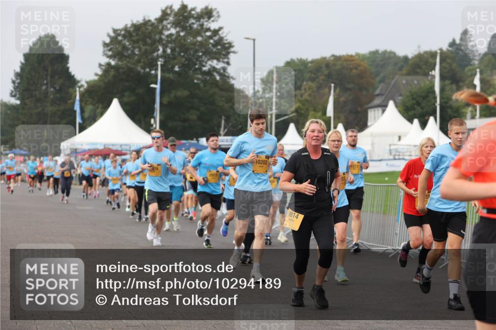 13.09.2026 - Kiel Lauf Andreas Tolksdorf http://msf.ph/oto/10294189 13.09.2026 09:26:18 Kiellinie 2977, 10202, 03, 9814, 1213 meine-sportfotos.de