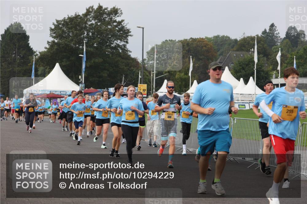 13.09.2026 - Kiel Lauf Andreas Tolksdorf http://msf.ph/oto/10294229 13.09.2026 09:26:23 Kiellinie 288, 1503, 2914, 5933, 255 meine-sportfotos.de
