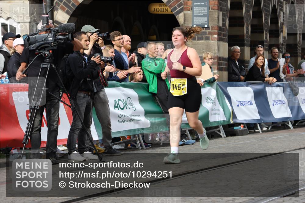 13.09.2026 - 21. swb-Marathon Bremen Strokosch-Dieckow http://msf.ph/oto/10294251 13.09.2026 11:19:47 Ziel 10004, 10629, 10933, 11050, 11760, 12224, 10430, 10882, 11546, 12472 meine-sportfotos.de