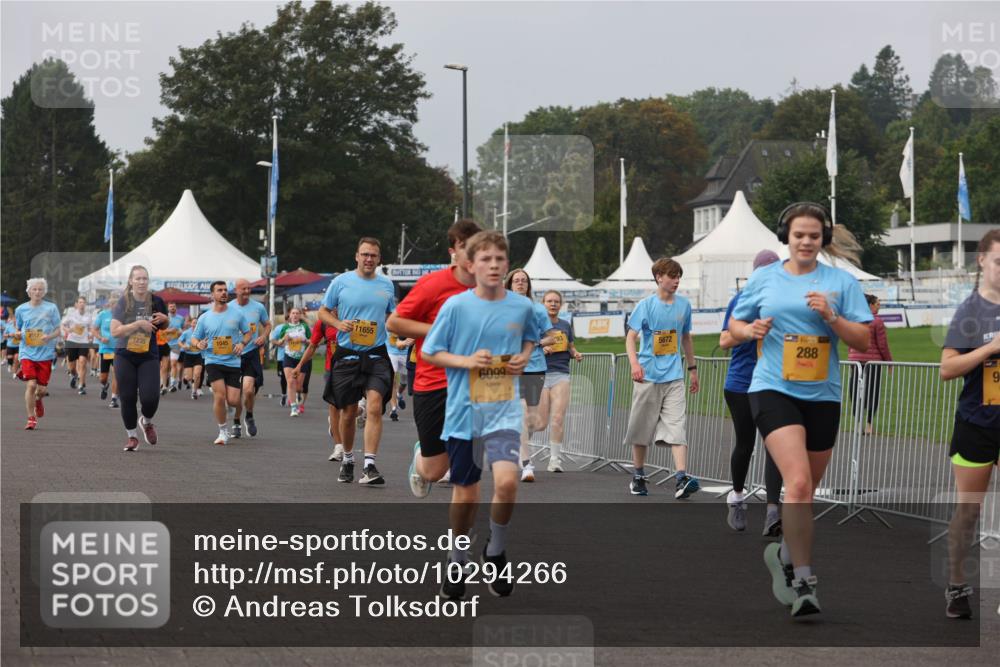 13.09.2026 - Kiel Lauf Andreas Tolksdorf http://msf.ph/oto/10294266 13.09.2026 09:26:29 Kiellinie 2017, 1235, 1045, 11655, 6099, 5672, 288, 9 meine-sportfotos.de