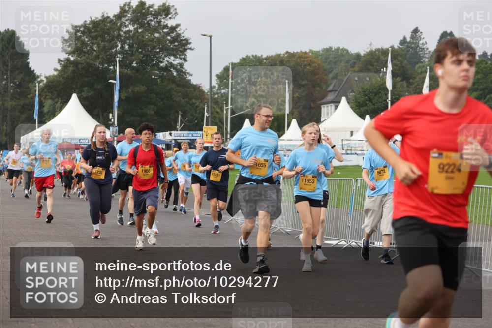 13.09.2026 - Kiel Lauf Andreas Tolksdorf http://msf.ph/oto/10294277 13.09.2026 09:26:31 Kiellinie 2017, 1235, 1, 1966, 12351, 655, 9224, 5672, 11653 meine-sportfotos.de