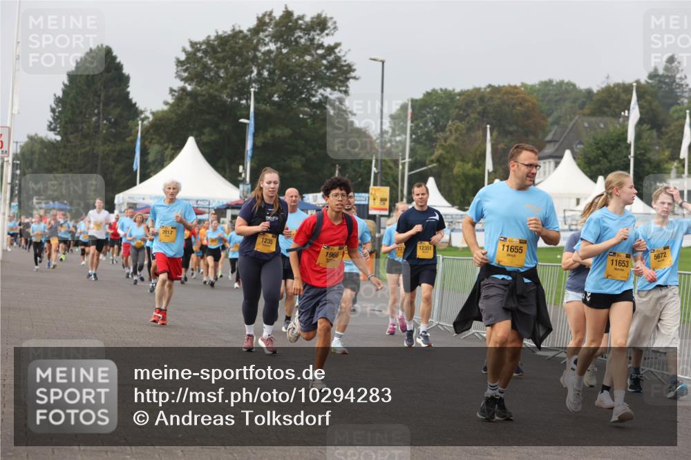 13.09.2026 - Kiel Lauf Andreas Tolksdorf http://msf.ph/oto/10294283 13.09.2026 09:26:32 Kiellinie 11655, 12351, 11653, 2017, 1235, 1966, 5672 meine-sportfotos.de