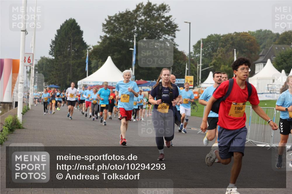 13.09.2026 - Kiel Lauf Andreas Tolksdorf http://msf.ph/oto/10294293 13.09.2026 09:26:33 Kiellinie 36, 2017, 1235, 1966 meine-sportfotos.de