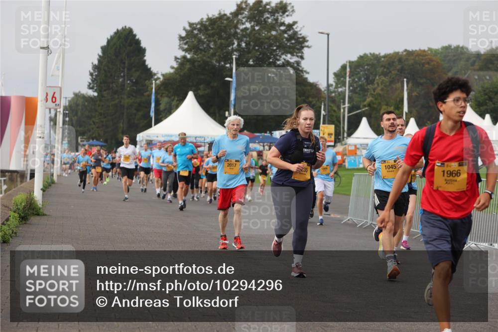 13.09.2026 - Kiel Lauf Andreas Tolksdorf http://msf.ph/oto/10294296 13.09.2026 09:26:34 Kiellinie 36, 2017, 1045, 1966 meine-sportfotos.de
