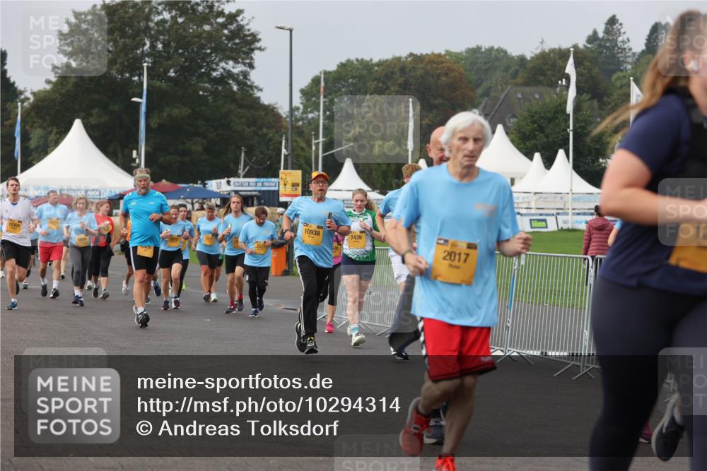13.09.2026 - Kiel Lauf Andreas Tolksdorf http://msf.ph/oto/10294314 13.09.2026 09:26:37 Kiellinie 12218, 0409, 10938, 7439, 2017 meine-sportfotos.de