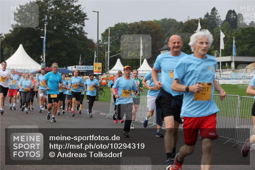 13.09.2026 - Kiel Lauf Andreas Tolksdorf http://msf.ph/oto/10294319 13.09.2026 09:26:37 Kiellinie 10300, 12218, 12259, 10938, 317 meine-sportfotos.de