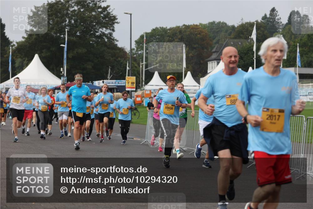 13.09.2026 - Kiel Lauf Andreas Tolksdorf http://msf.ph/oto/10294320 13.09.2026 09:26:37 Kiellinie 10300, 2218, 10938, 88, 2017, 12259, 2527, 6809 meine-sportfotos.de