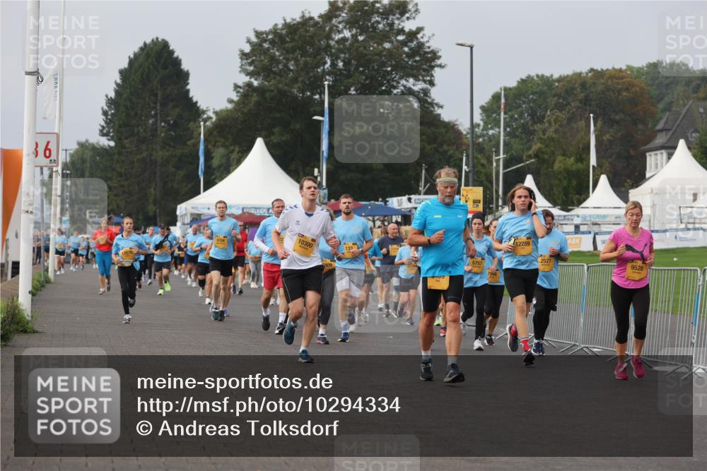 13.09.2026 - Kiel Lauf Andreas Tolksdorf http://msf.ph/oto/10294334 13.09.2026 09:26:39 Kiellinie 36, 30, 12676, 4704, 10300, 6809, 5757, 7948, 12259, 2527, 9528 meine-sportfotos.de