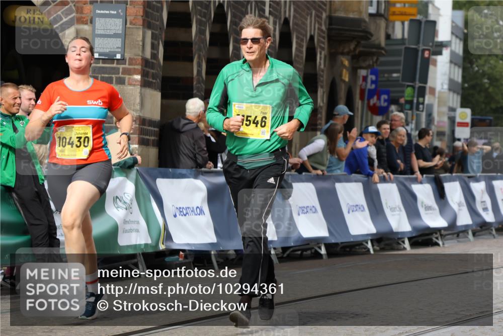 13.09.2026 - 21. swb-Marathon Bremen Strokosch-Dieckow http://msf.ph/oto/10294361 13.09.2026 11:20:07 Ziel 10882, 11457, 12472, 11244, 11333, 11337, 12374 meine-sportfotos.de