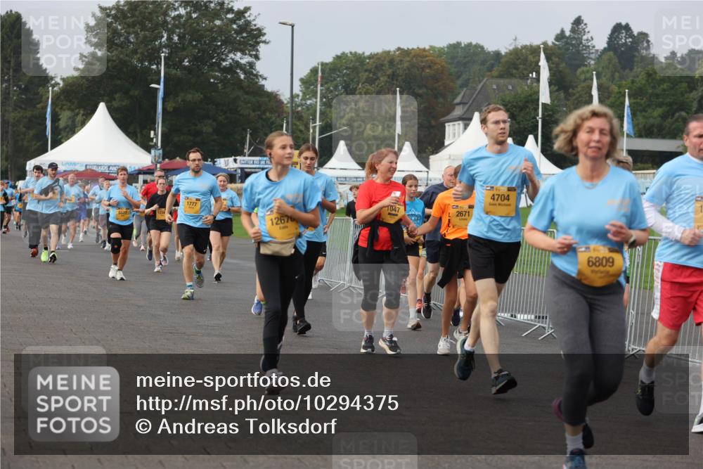 13.09.2026 - Kiel Lauf Andreas Tolksdorf http://msf.ph/oto/10294375 13.09.2026 09:26:46 Kiellinie 1777, 12676, 1047, 2671, 4704, 6809 meine-sportfotos.de