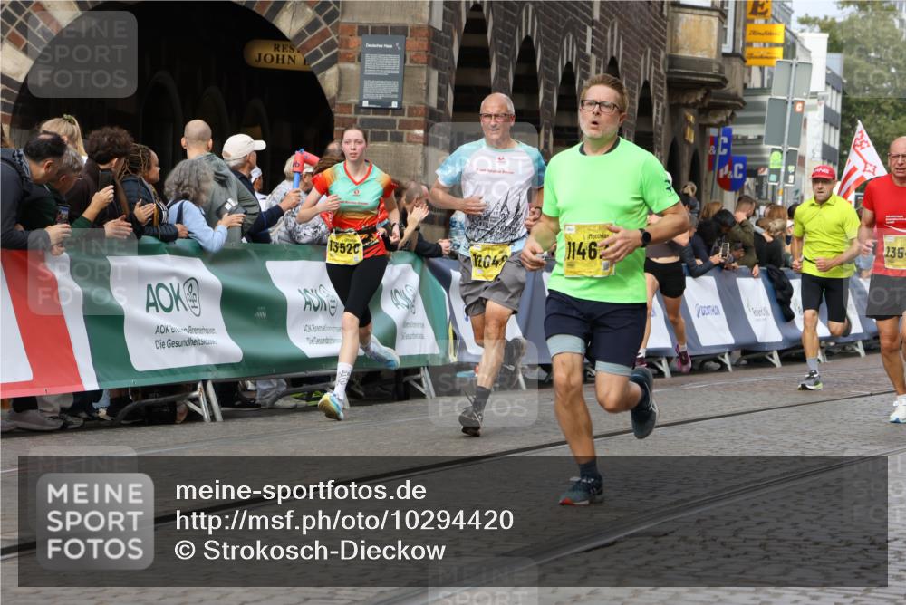 13.09.2026 - 21. swb-Marathon Bremen Strokosch-Dieckow http://msf.ph/oto/10294420 13.09.2026 10:47:26 Ziel 10289, 10744, 11060, 11199, 11212, 11344, 11608, 11650, 11651, 11783, 11814, 12298, 12415, 12470, 13589, 13613, 10210, 10223, 10270, 10594, 10807, 10860, 10873, 11130, 11469, 11646, 11809, 12077, 12296, 12318, 12547, 13521 meine-sportfotos.de