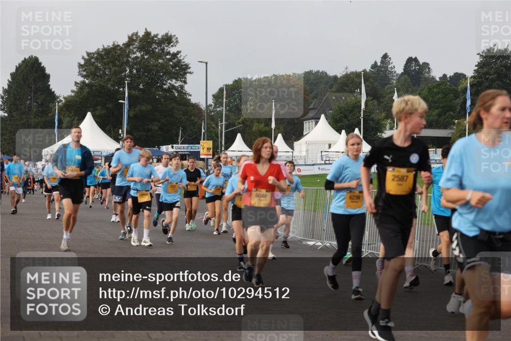13.09.2026 - Kiel Lauf Andreas Tolksdorf http://msf.ph/oto/10294512 13.09.2026 09:27:12 Kiellinie 19678, 10408, 3301, 6048, 6239, 2587 meine-sportfotos.de