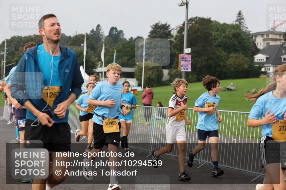 13.09.2026 - Kiel Lauf Andreas Tolksdorf http://msf.ph/oto/10294539 13.09.2026 09:27:16 Kiellinie 211, 39, 1267, 3509, 10498, 7510, 39, 7675, 13, 312 meine-sportfotos.de