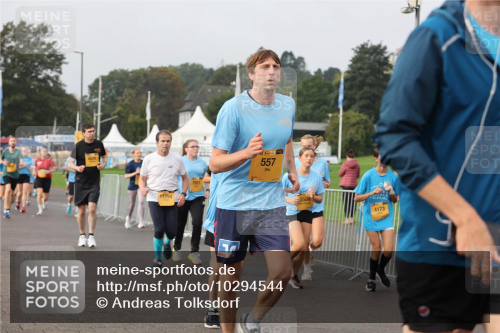 13.09.2026 - Kiel Lauf Andreas Tolksdorf http://msf.ph/oto/10294544 13.09.2026 09:27:17 Kiellinie 6639, 11294, 7921, 38, 557, 3509, 4173 meine-sportfotos.de