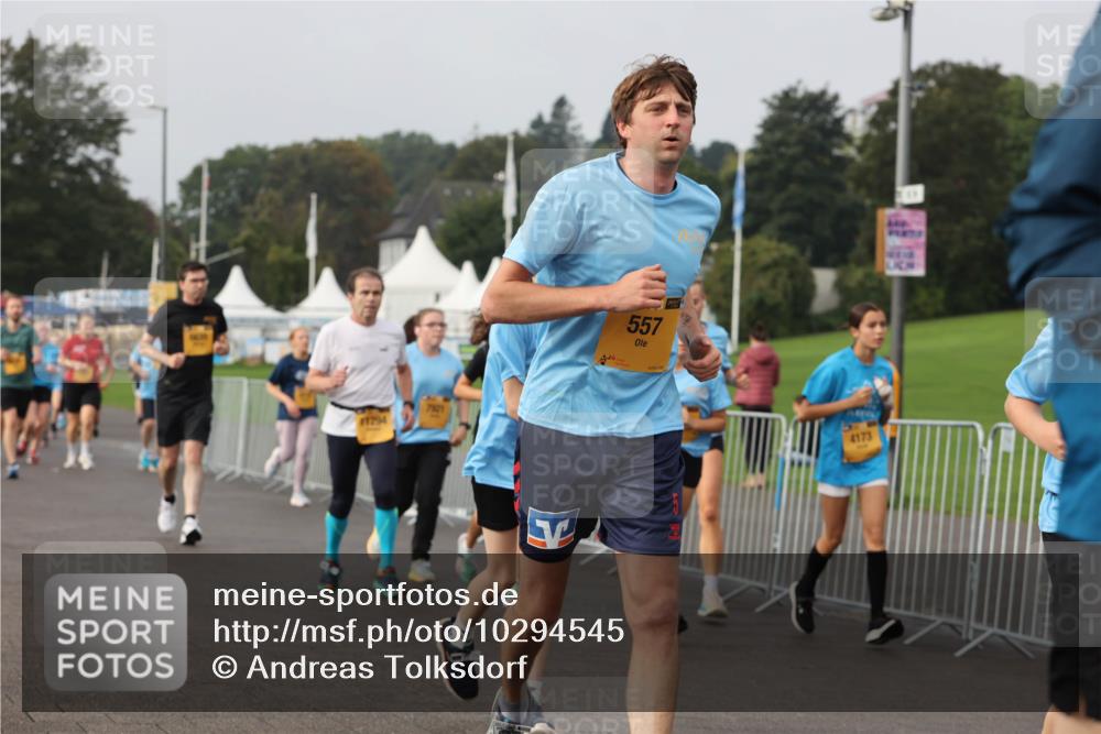 13.09.2026 - Kiel Lauf Andreas Tolksdorf http://msf.ph/oto/10294545 13.09.2026 09:27:17 Kiellinie 557, 4173 meine-sportfotos.de