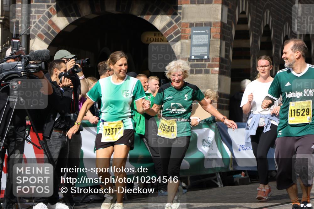 13.09.2026 - 21. swb-Marathon Bremen Strokosch-Dieckow http://msf.ph/oto/10294546 13.09.2026 11:20:45 Ziel 10161, 11296, 11541, 11980, 12285, 12374, 10407, 12542 meine-sportfotos.de