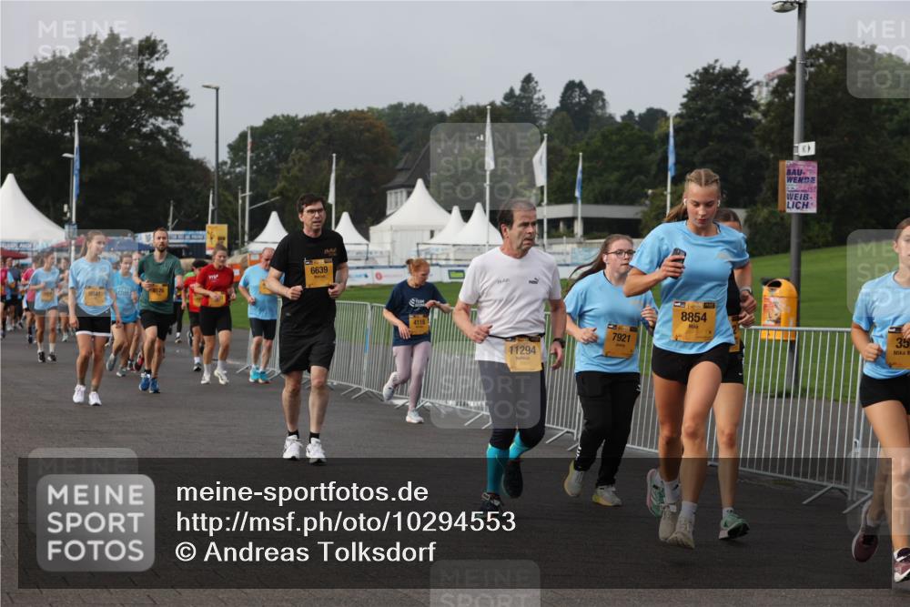 13.09.2026 - Kiel Lauf Andreas Tolksdorf http://msf.ph/oto/10294553 13.09.2026 09:27:18 Kiellinie 9841, 8126, 6639, 4118, 7921, 38, 8854, 11294, 35 meine-sportfotos.de